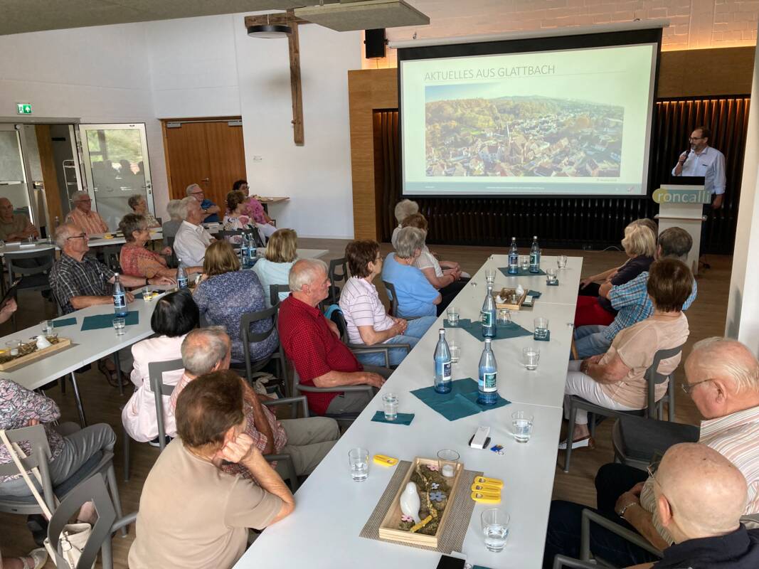 Seniorenbürgerversammlung im Roncalli Zentrum - Bild 2